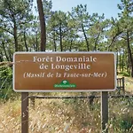 Сasa de vacaciones Lovely Home In La Faute-Sur-Mer With Heated Swimming Pool *