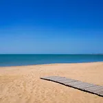 Lovely Home In La Faute-Sur-Mer With Heated Swimming Pool Сasa de vacaciones *
